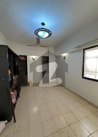 Road Facing 2 Bed With Drawing Room And Lounge Apartment In Rainbow Towers Direct From Owner