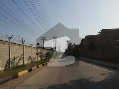 ملتان روڈ لاہور میں 11 کنال صنعتی زمین 13.2 کروڑ میں برائے فروخت۔