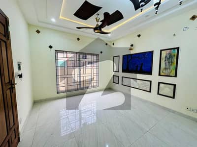 7 Marla Beautiful Upper Portion Available For Rent In Bahria Town Phase 8