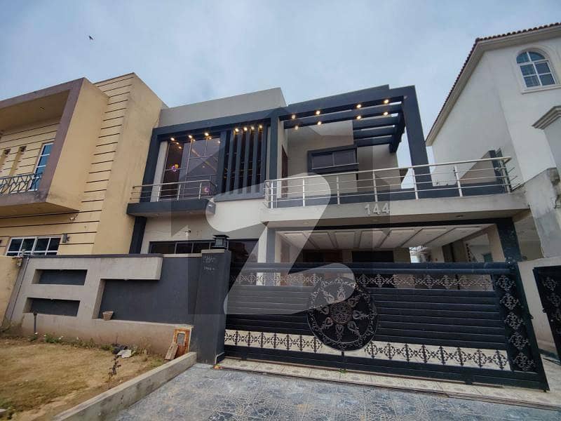 10 Marla slightly used almost brand new house available for rent in Bahria Town Phase 8