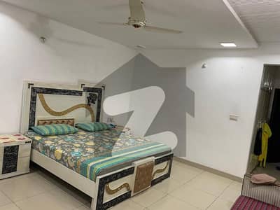 کینال ایکسپریس فیصل آباد میں 5 کمروں کا 14 مرلہ مکان 5.0 کروڑ میں برائے فروخت۔