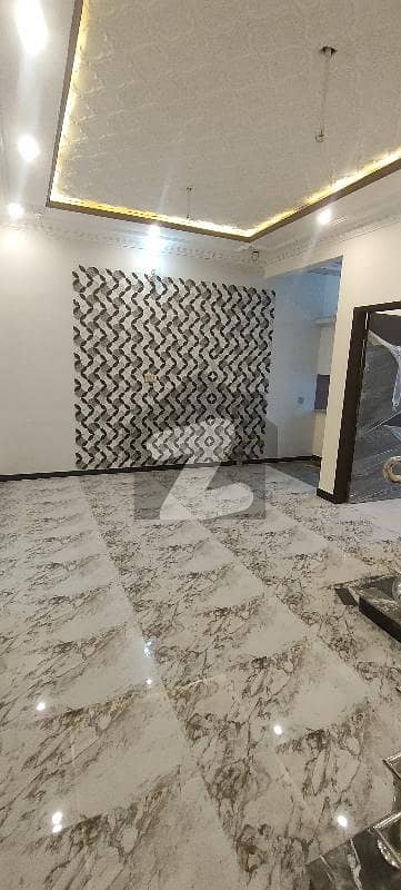 کینال بینک ہاؤسنگ سکیم لاہور میں 3 کمروں کا 4 مرلہ مکان 1.89 کروڑ میں برائے فروخت۔