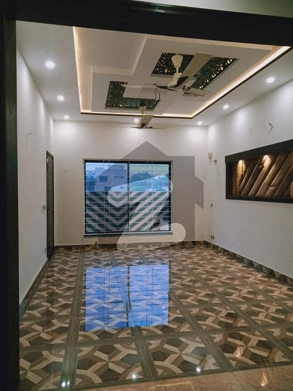 10 Marla Lower Portion For Rent In Talha Block Bahria town lahore
