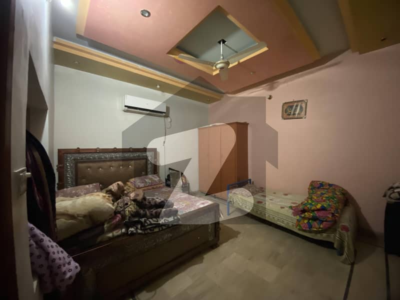 گلشنِ راوی لاہور میں 5 کمروں کا 8 مرلہ مکان 2.7 کروڑ میں برائے فروخت۔