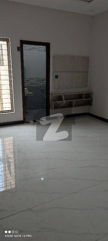 نیسپاک سکیم فیز 3 ڈیفینس روڈ,لاہور میں 6 کمروں کا 10 مرلہ مکان 3.35 کروڑ میں برائے فروخت۔