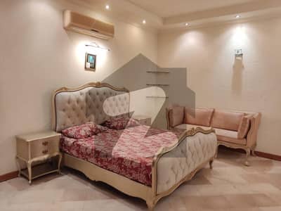 ڈی ایچ اے فیز 4 ڈیفنس (ڈی ایچ اے),لاہور میں 5 کمروں کا 1 کنال مکان 2.7 لاکھ میں کرایہ پر دستیاب ہے۔