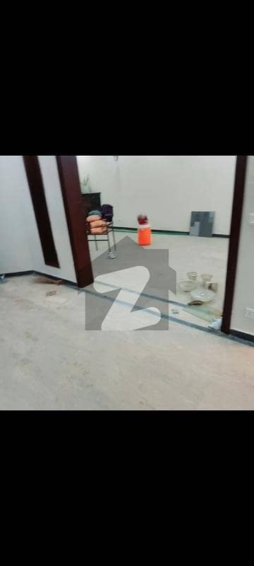ڈی ایچ اے فیز 4 ڈیفنس (ڈی ایچ اے),لاہور میں 4 کمروں کا 10 مرلہ مکان 1.3 لاکھ میں کرایہ پر دستیاب ہے۔