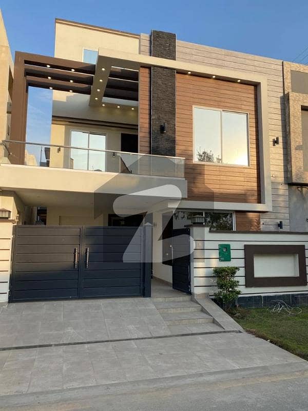Bahria Nasheman 8 Marla Brand New House For Sale (Investor Rate)