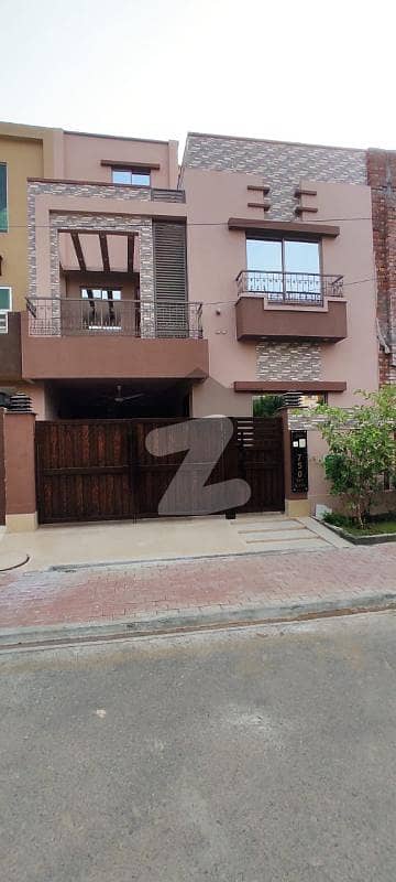 6 Marla Facing Park House For Sale In Rafi Block, Bahria Town Lahore