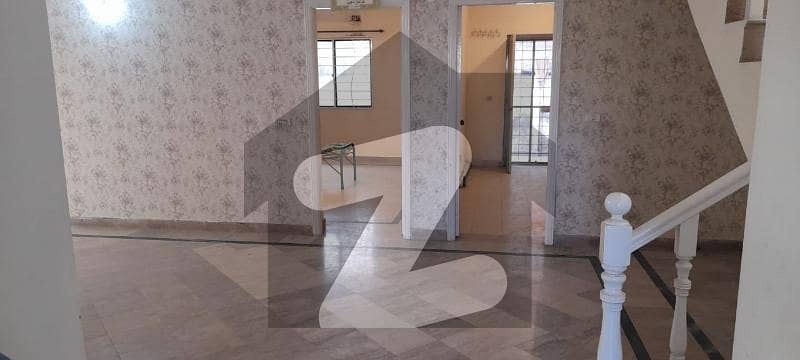 ویلینشیاء ہاؤسنگ سوسائٹی لاہور میں 4 کمروں کا 8 مرلہ مکان 1.0 لاکھ میں کرایہ پر دستیاب ہے۔
