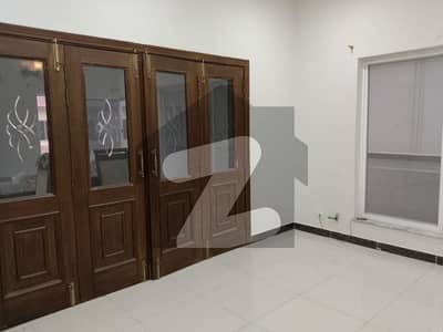 1 Kanal Upper Portion Available For Rent Sector G Near McDonald'S