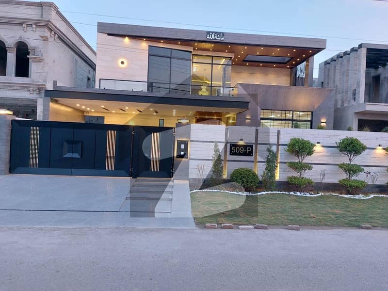 Beautiful Modern Home For Sale