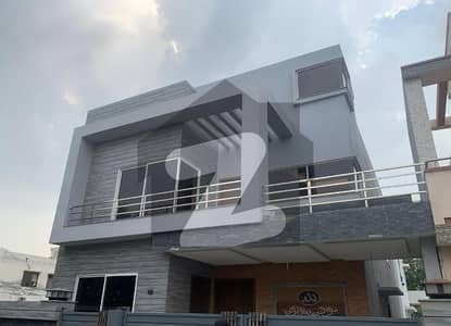 10 Marla House For Sale In Rs. 27500000 Only