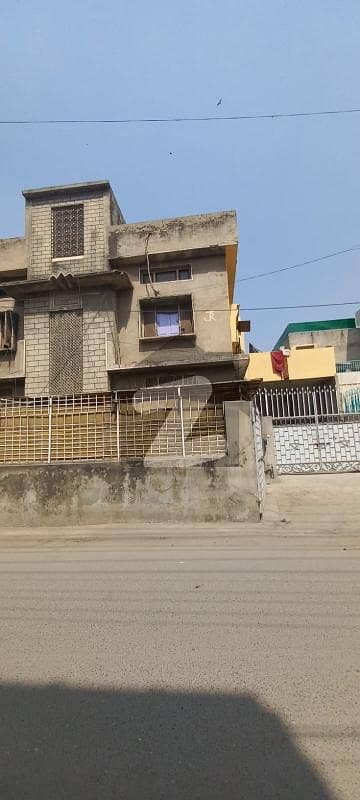 ریواز گارڈن لاہور میں 4 کمروں کا 5 مرلہ مکان 2.55 کروڑ میں برائے فروخت۔