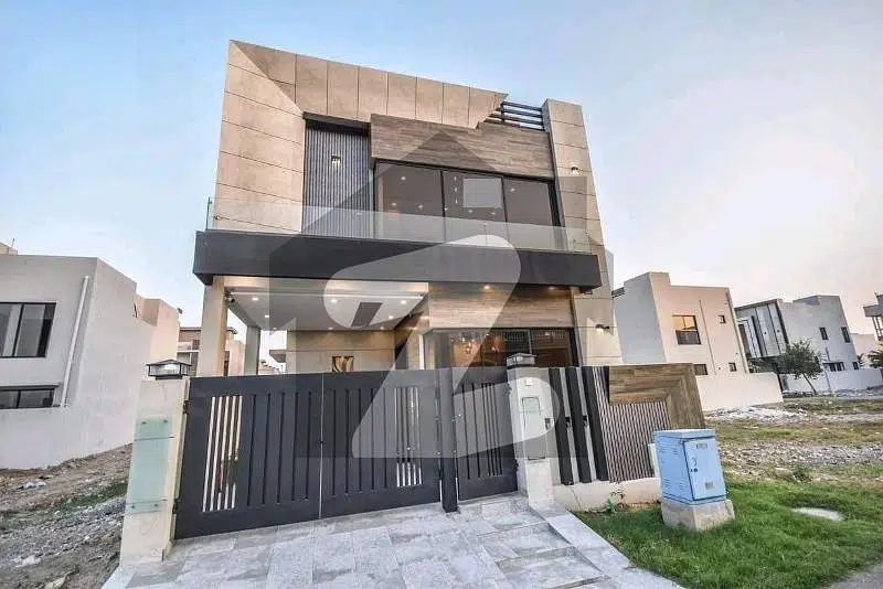 5 Marla Modern Design House Available For Rent In DHA Phase 6