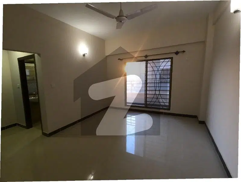 Flat Of 2600 Square Feet In Askari 5 - Sector J Is Available