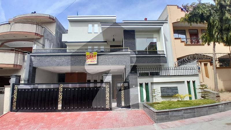 12 Marla Level House For Sale On Prime Location