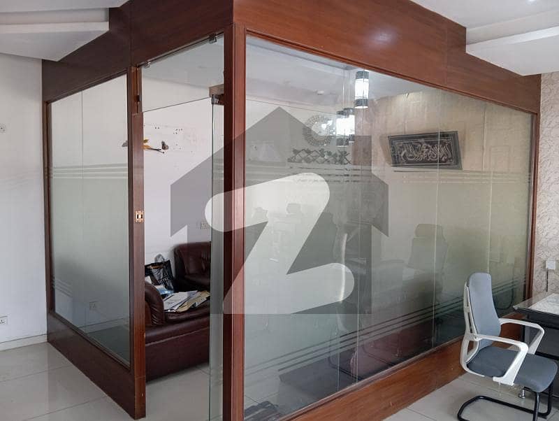 ڈی ایچ اے فیز 6 ڈیفنس (ڈی ایچ اے),لاہور میں 4 مرلہ دفتر 1.0 لاکھ میں کرایہ پر دستیاب ہے۔