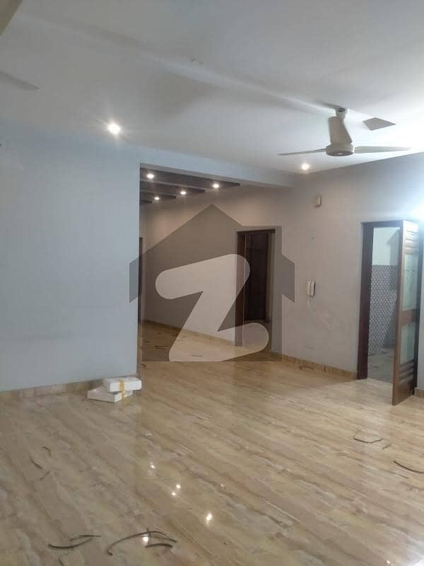 این ایف سی 1 لاہور میں 3 کمروں کا 1 کنال بالائی پورشن 85.0 ہزار میں کرایہ پر دستیاب ہے۔