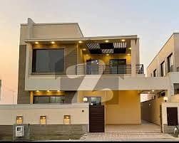 بحریہ ٹاؤن - پریسنٹ 1 بحریہ ٹاؤن کراچی,کراچی میں 5 کمروں کا 11 مرلہ مکان 3.0 کروڑ میں برائے فروخت۔