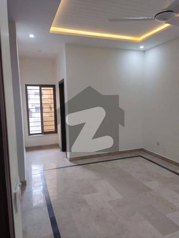 25x40 Upper Portion For Rent in G13