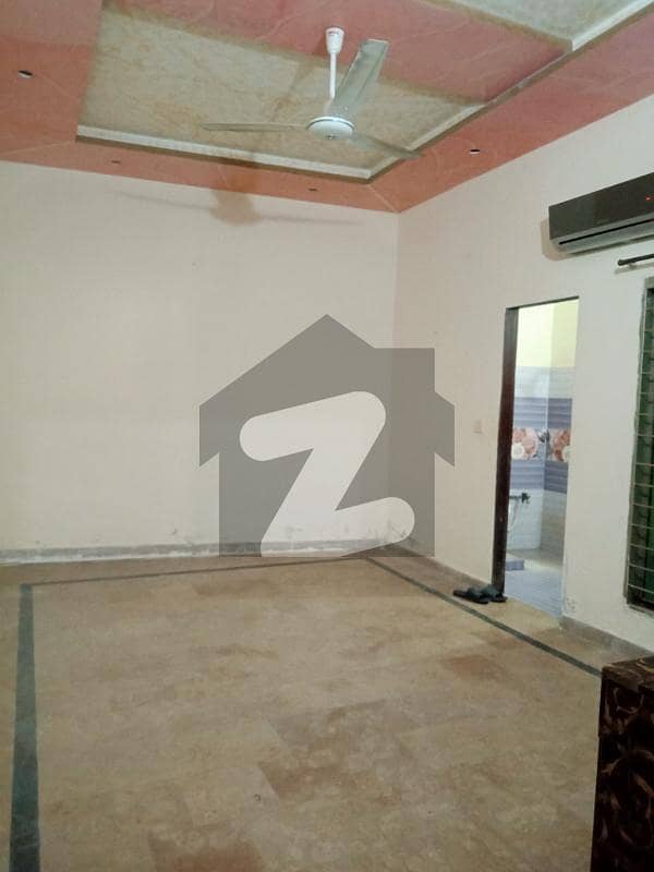 4.5 Marla 1 Bed Lower Portion For Rent In Psic Society Near Lums Dha Lhr