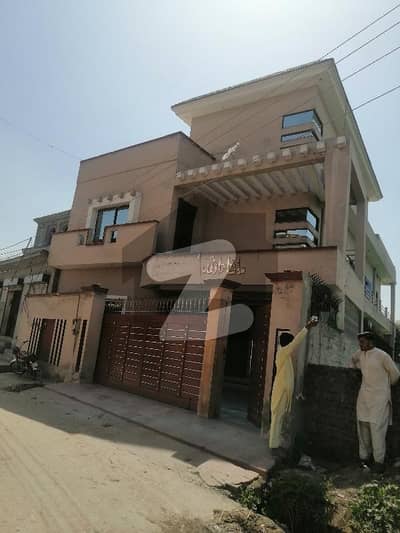 لاہور - شیخوپورہ - فیصل آباد روڈ شیخوپورہ میں 6 کمروں کا 16 مرلہ مکان 2.65 کروڑ میں برائے فروخت۔