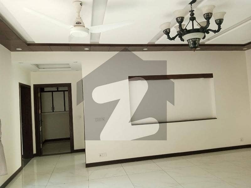 One Kanal Lower Portion For Rent In Phase 3 Block Y DHA Lahore