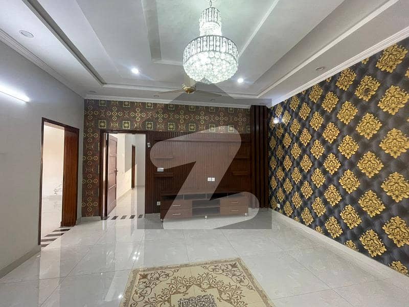Upper Portion Of 10 Marla Available For Rent In Bahria Town Lahore