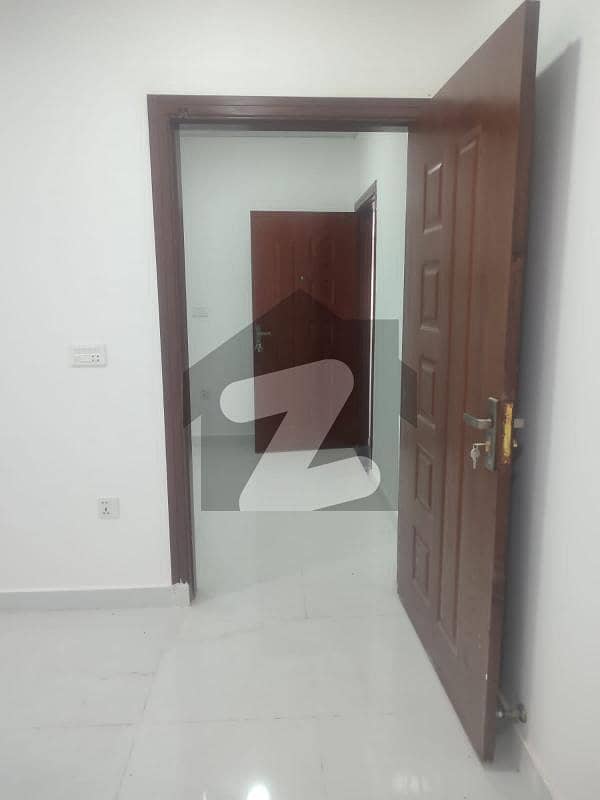 گلبرگ ریزیڈنشیا گلبرگ,اسلام آباد میں 1 کمرے کا 3 مرلہ فلیٹ 75.0 لاکھ میں برائے فروخت۔