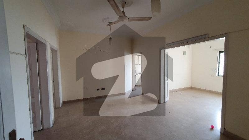 2 Bed Dd Flat For Sale In Shehbaz Commercial
