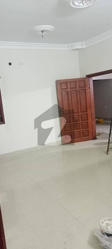 400 Yards Ground Floor 5 Rooms Tile Flooring Separate Gate Parking Lawn Ideal For Office School Coaching Center