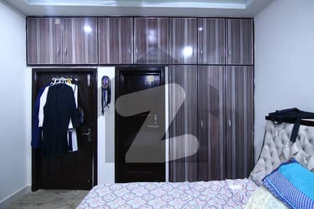 ایڈن ویلی - بلاک ای ایڈن ویلی,فیصل آباد میں 3 کمروں کا 12 مرلہ مکان 6.5 کروڑ میں برائے فروخت۔