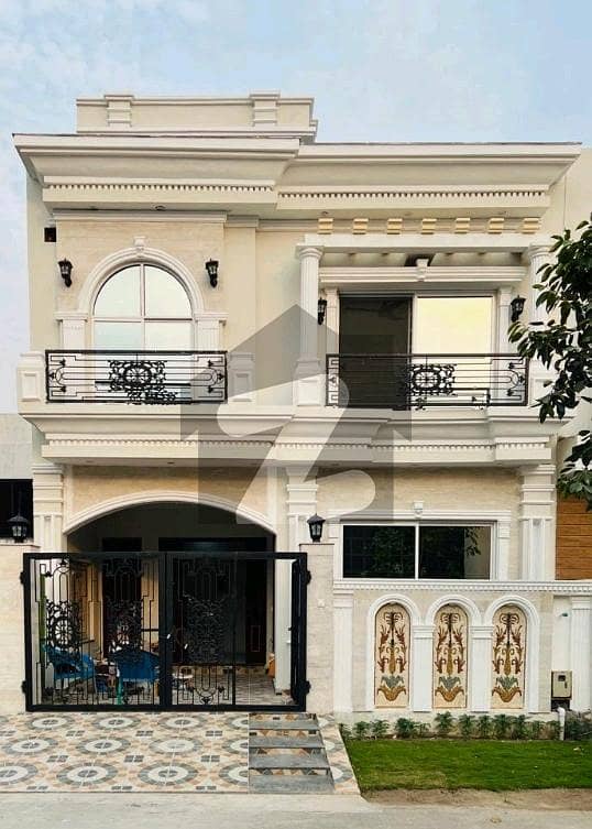 الکبیر ٹاؤن - فیز 2 الکبیر ٹاؤن,رائیونڈ روڈ,لاہور میں 4 کمروں کا 5 مرلہ مکان 2.4 کروڑ میں برائے فروخت۔