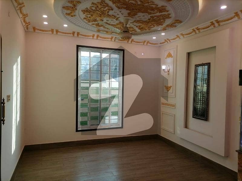 سینٹرل پارک ہاؤسنگ سکیم لاہور میں 5 کمروں کا 10 مرلہ مکان 75.0 ہزار میں کرایہ پر دستیاب ہے۔