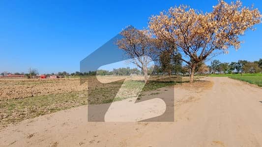 Prime Location 4 Kanal Farm House Land In Lahore Is Available For Sale