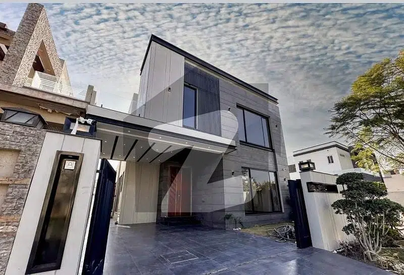 05 MARLA ULTRA MODERN DESIGN HOUSE FOR SALE IN DHA PHASE 9 TOWN