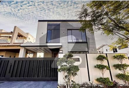 5 MARLA ULTRA MODERN DESIGN HOUSE FOR SALE IN DHA 9 TOWN