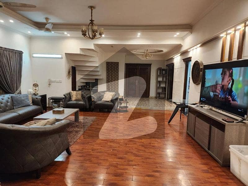 3 Beds 1 Kanal Prime Location Lower Portion For Rent DHA Phase 4 Lahore