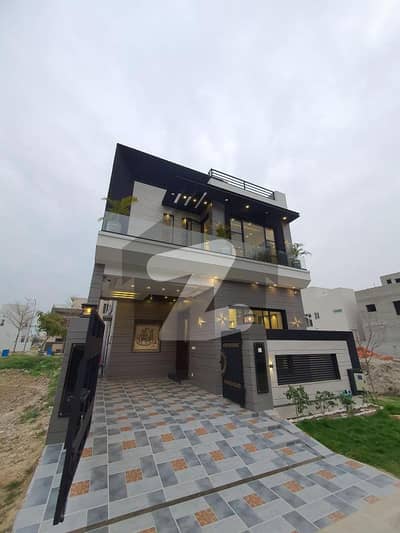 DHA 9 Town Lahore Block A 5 Marla Brand New House Available for Rent