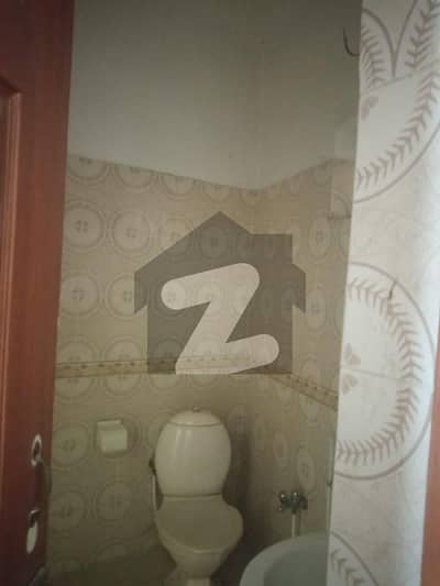 ای ۔ 11/2 ای ۔ 11,اسلام آباد میں 5 کمروں کا 8 مرلہ مکان 7.0 کروڑ میں برائے فروخت۔
