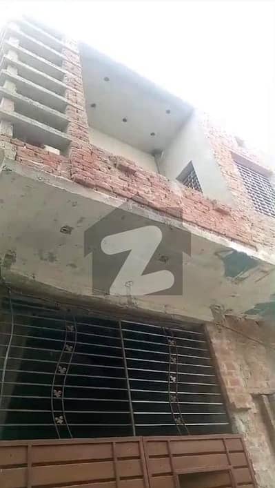 اسلام نگر گجرات میں 4 کمروں کا 3 مرلہ مکان 75.0 لاکھ میں برائے فروخت۔