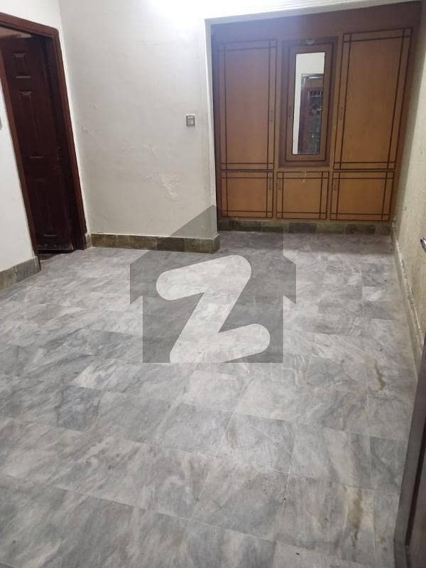 شلے ویلی راولپنڈی میں 2 کمروں کا 6 مرلہ مکان 37.0 ہزار میں کرایہ پر دستیاب ہے۔