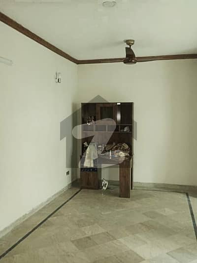 گلشن علی کالونی کینٹ,لاہور میں 3 کمروں کا 5 مرلہ مکان 1.7 کروڑ میں برائے فروخت۔
