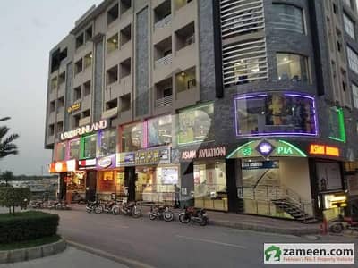 Shop Available For Sale
Investor Rate Good Location
Business Hub