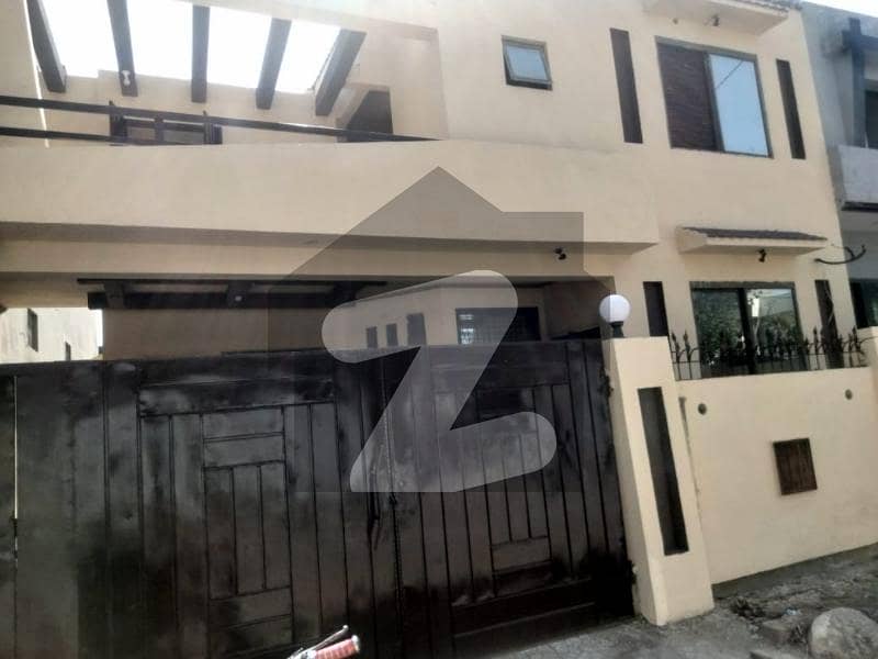 10 marla single story house for Rent in nazz town near valencia town