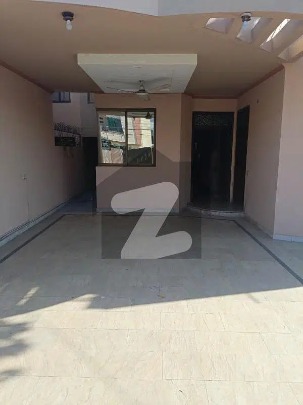 12 Marla Beautiful Double Unit Double Story House With Four Bed Servent Quartor Avaliable For Rent Back Of Canal Road joher Town Phase2 Lahore