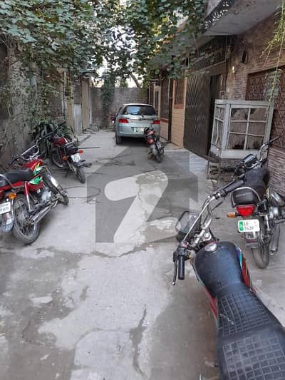 لال پل مغلپورہ,لاہور میں 4 کمروں کا 3 مرلہ مکان 1.25 کروڑ میں برائے فروخت۔