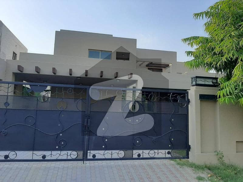 Dha Phase 2, 2 Kanal Upper Portion Separate Gate Fully Furnished For Rent