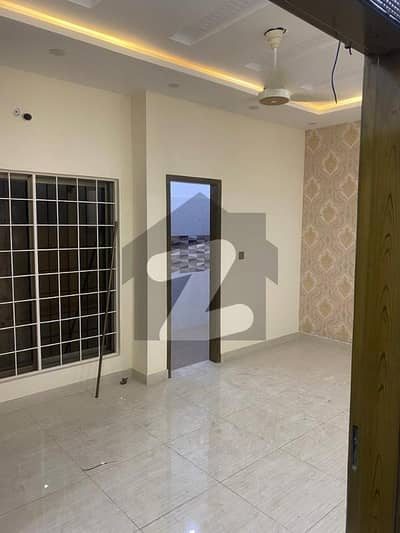 8 MARLA UPPER PORTION AVAILABLE FOR RENT ( BAHRIA ORCHARD )